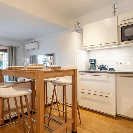 Gisela Apartment